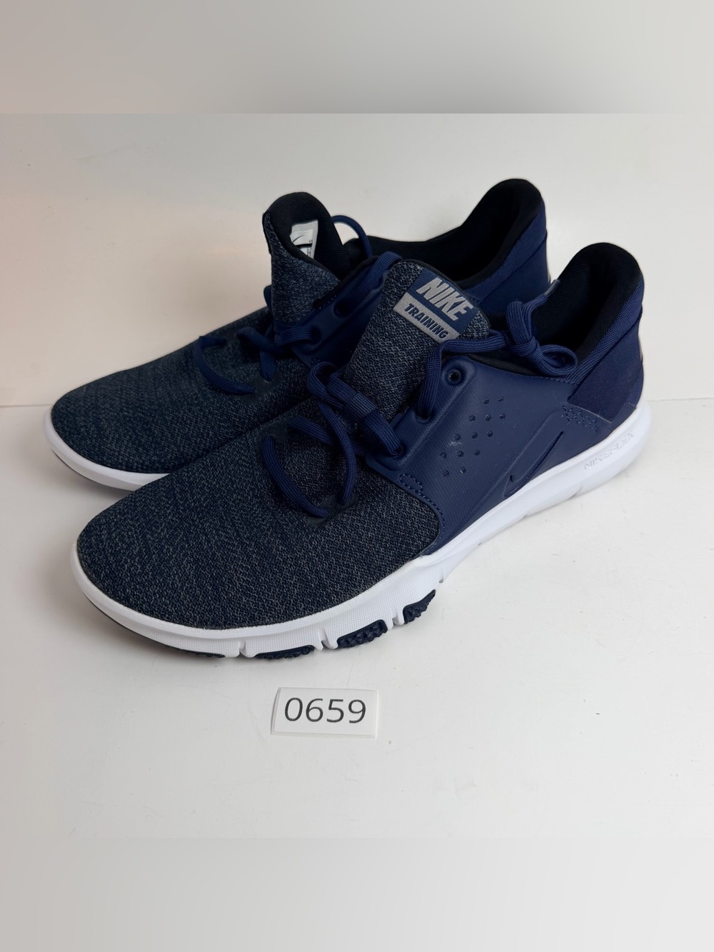 Nike Men's Navy and White Knit Training Sneakers